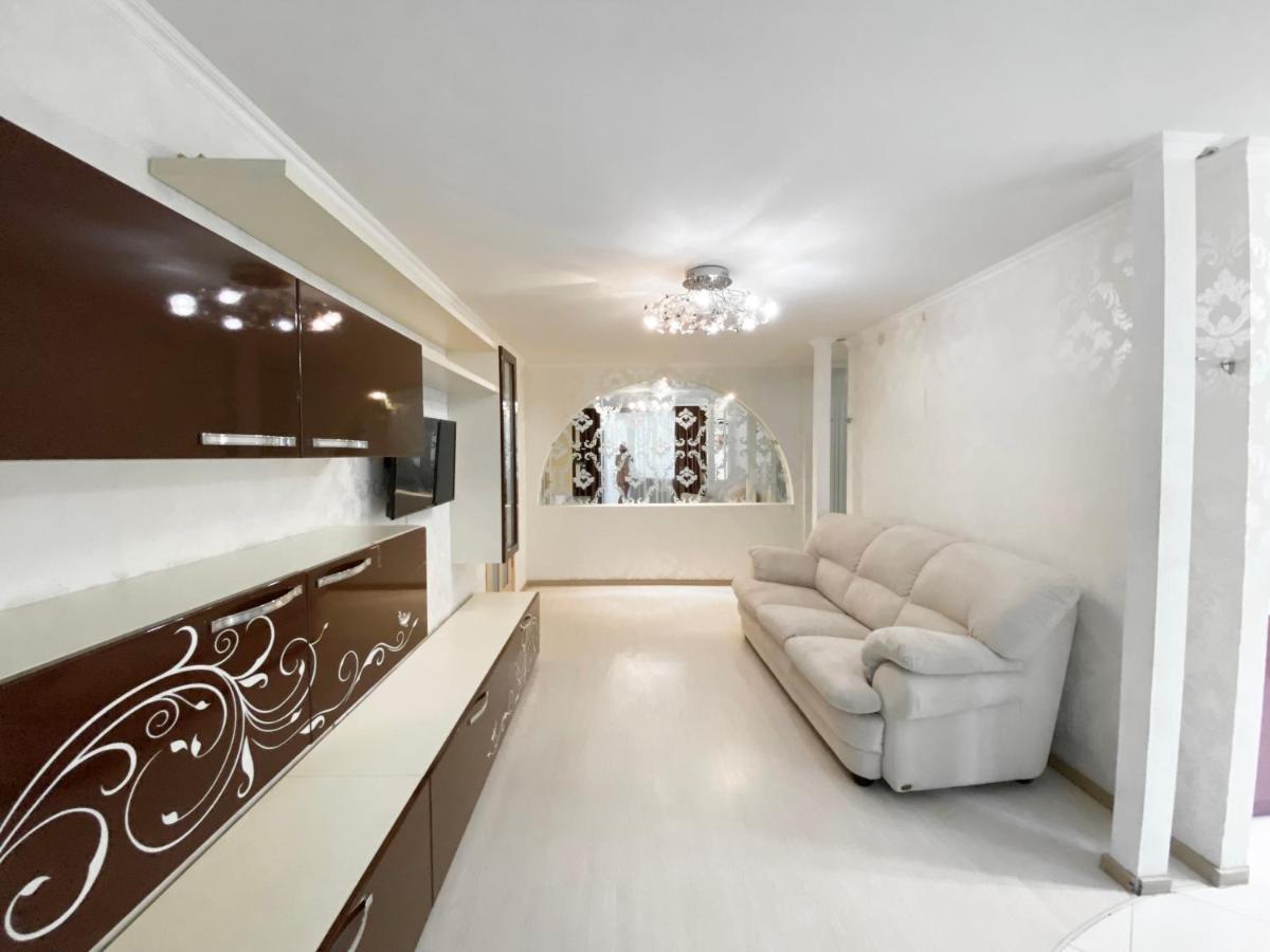 Beautiful 1-Bedroom Near Most City Center Dnipro Eksteriør billede