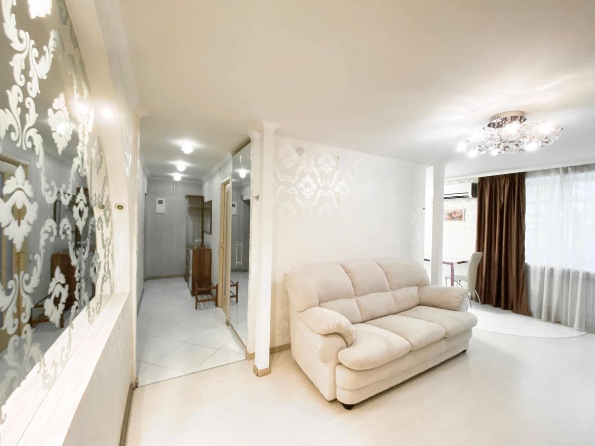 Beautiful 1-Bedroom Near Most City Center Dnipro Eksteriør billede