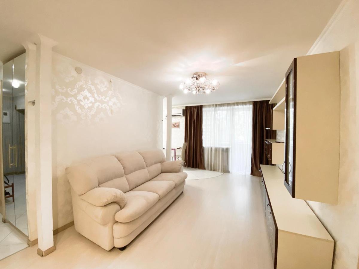Beautiful 1-Bedroom Near Most City Center Dnipro Eksteriør billede