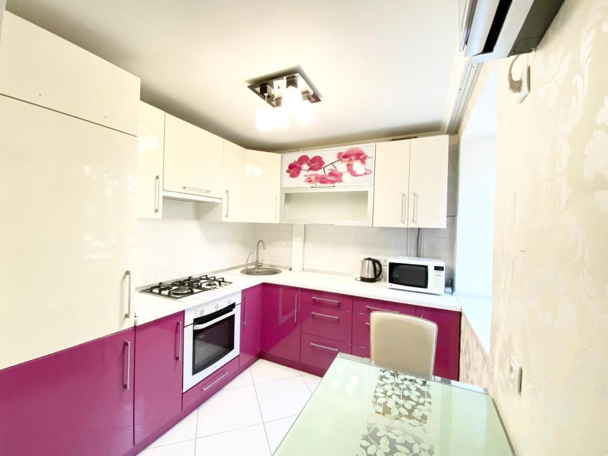 Beautiful 1-Bedroom Near Most City Center Dnipro Eksteriør billede