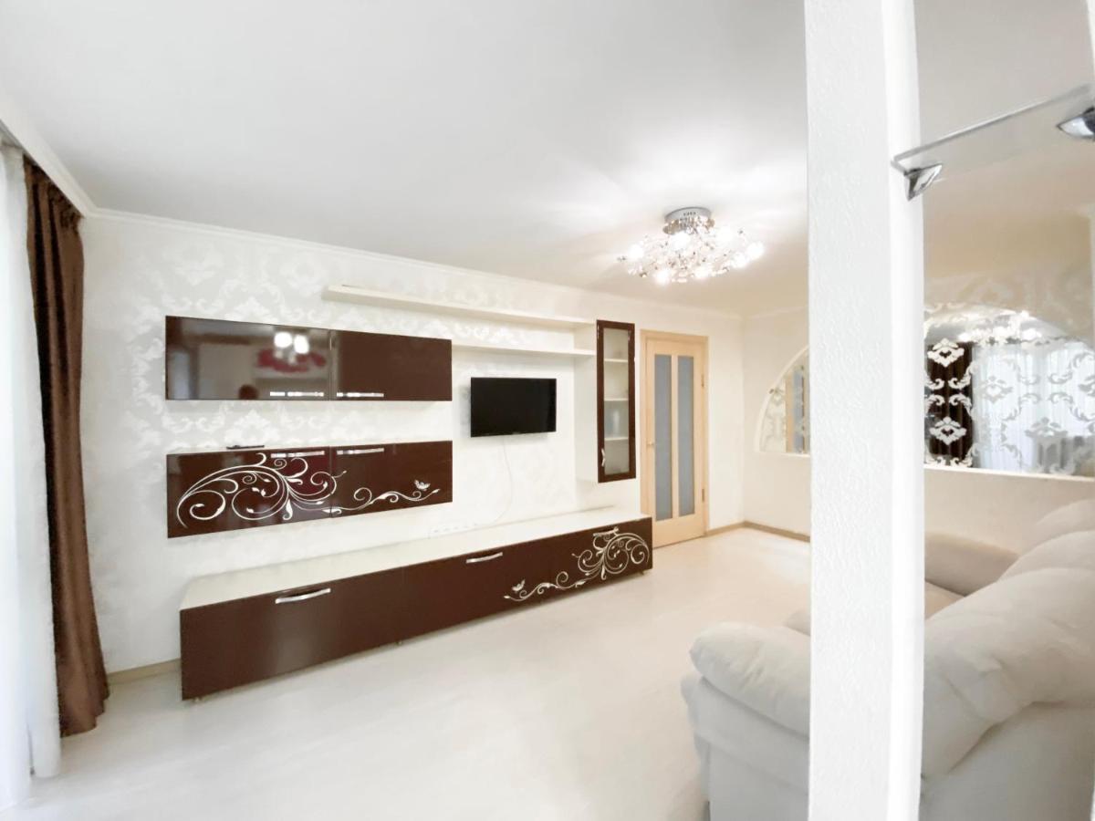 Beautiful 1-Bedroom Near Most City Center Dnipro Eksteriør billede