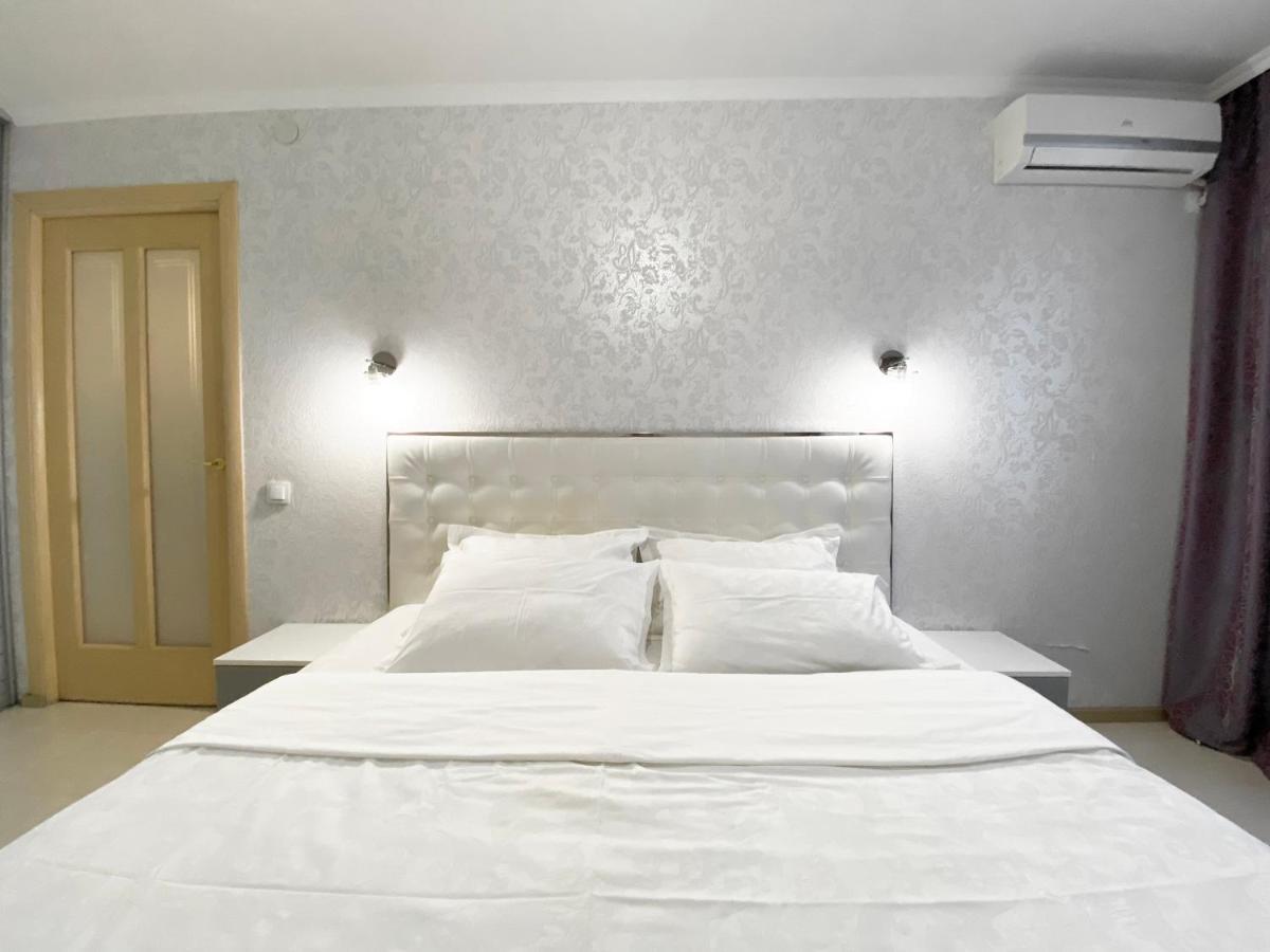 Beautiful 1-Bedroom Near Most City Center Dnipro Eksteriør billede