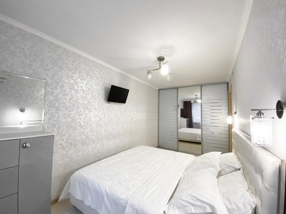 Beautiful 1-Bedroom Near Most City Center Dnipro Eksteriør billede