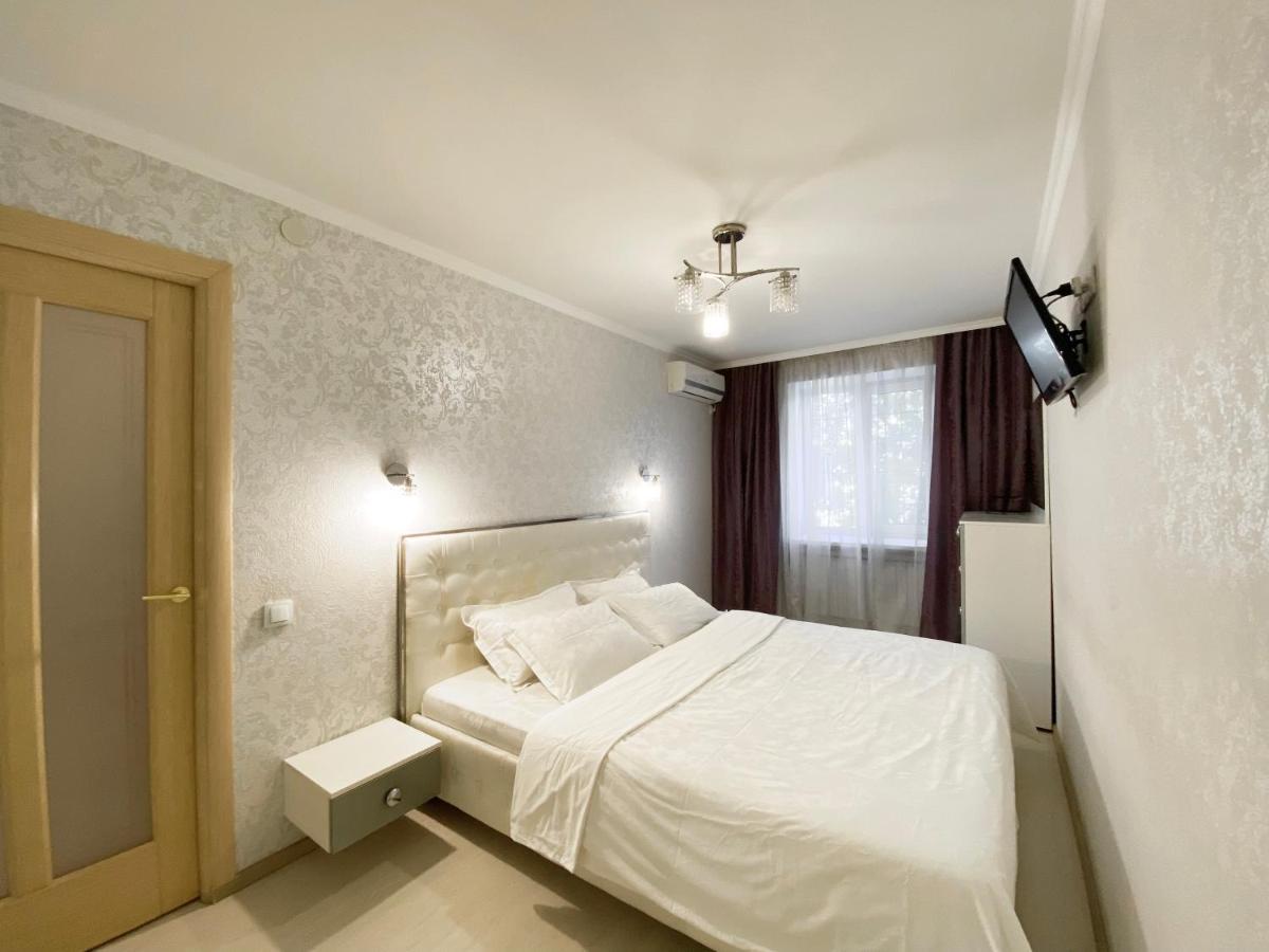 Beautiful 1-Bedroom Near Most City Center Dnipro Eksteriør billede