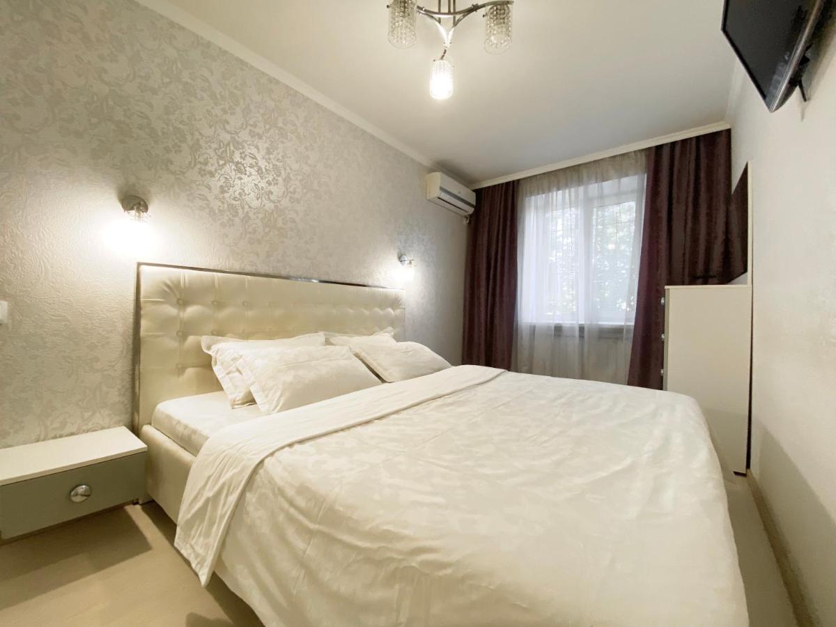 Beautiful 1-Bedroom Near Most City Center Dnipro Eksteriør billede