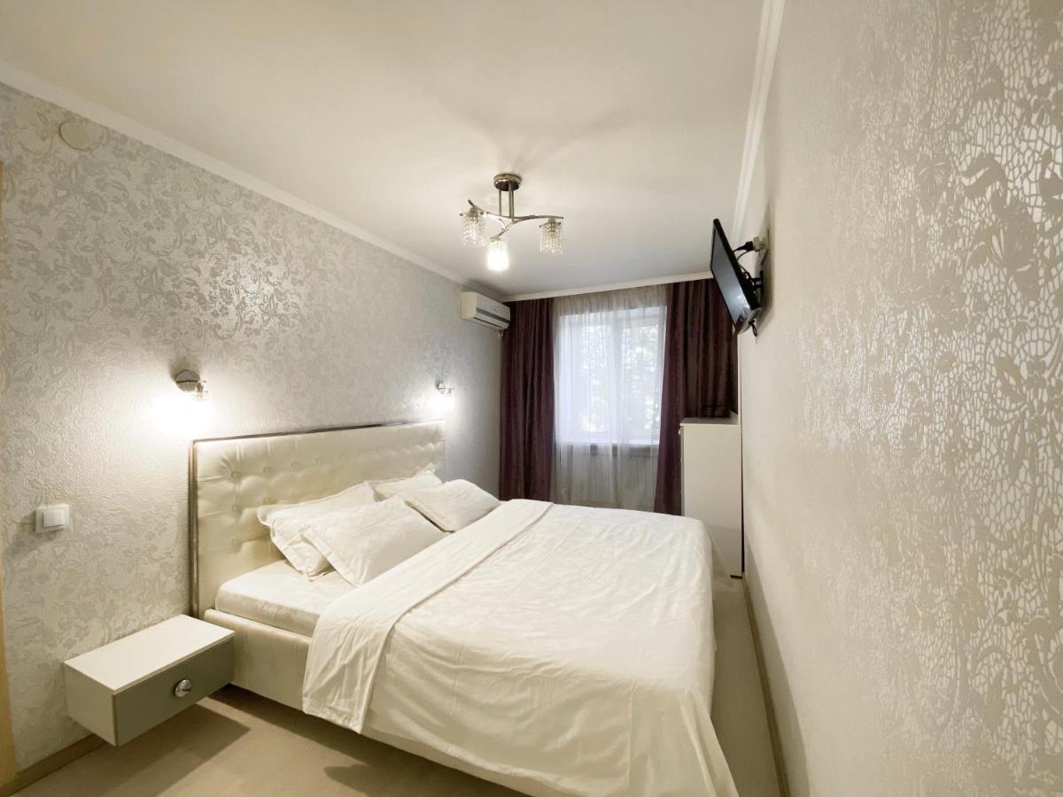Beautiful 1-Bedroom Near Most City Center Dnipro Eksteriør billede